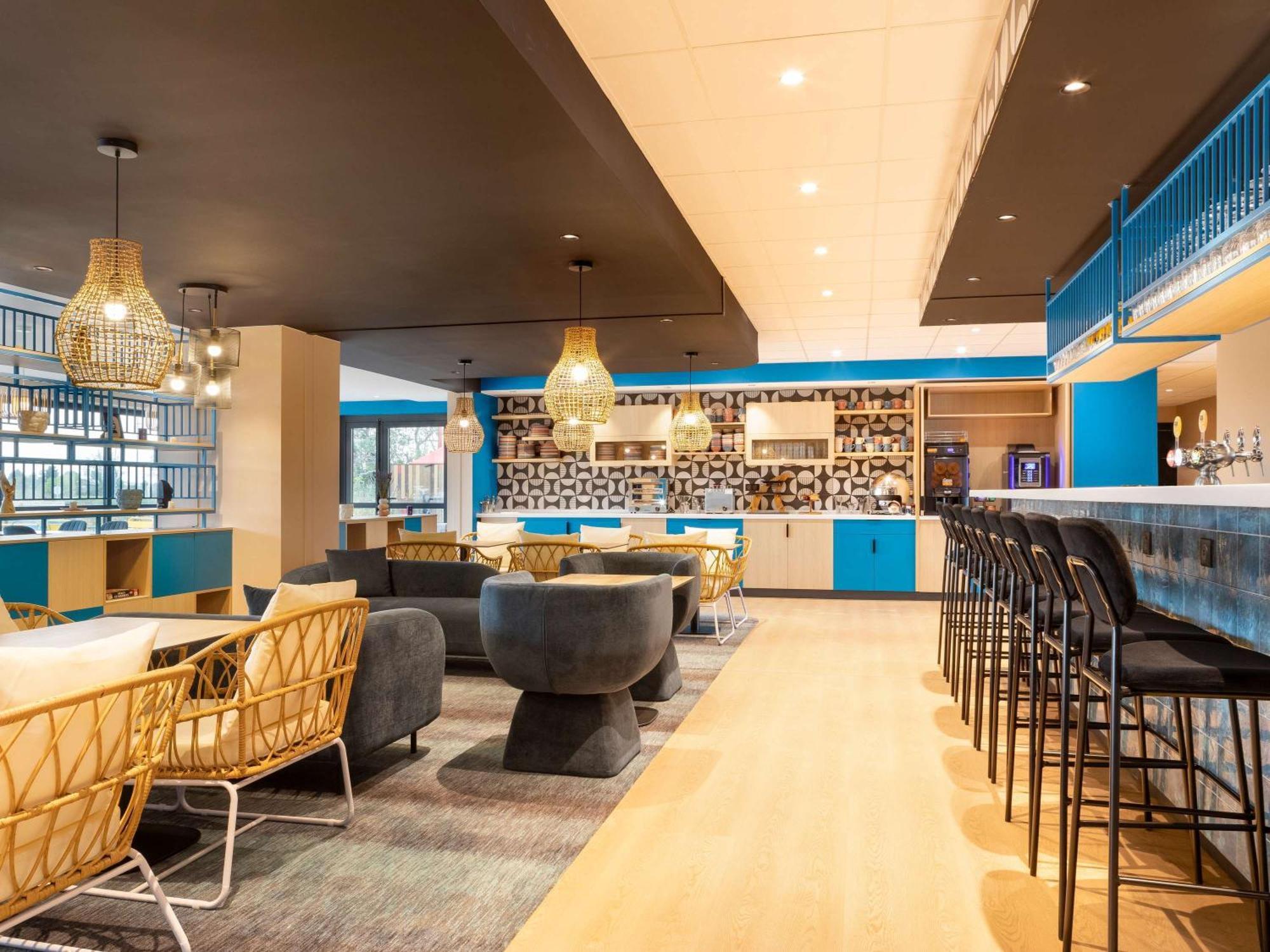 Ibis Styles Miramas Hotel Exterior photo